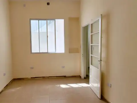 Departamento en Alquiler en Roque Saenz Peña, $ 580.000