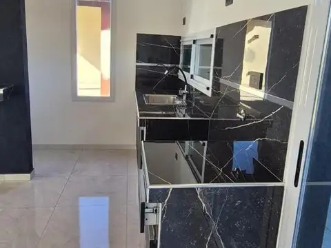 Casa 3 ambientes con 2 baños
