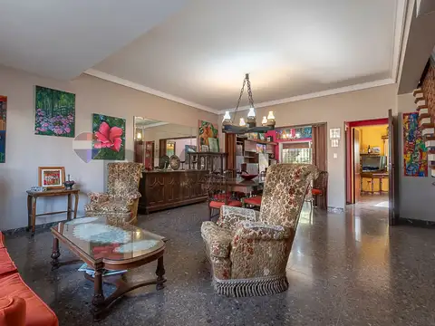 Casa en Venta con 1 cochera