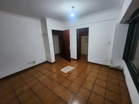 Depto Tipo Casa en Alquiler en Banfield, $ 540.000