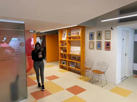 Oficina Monoambiente con 4 baños