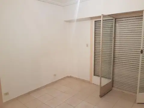 HERMOSO PH CON QUINCHO Y JARDIN .DIGNO DE VER.