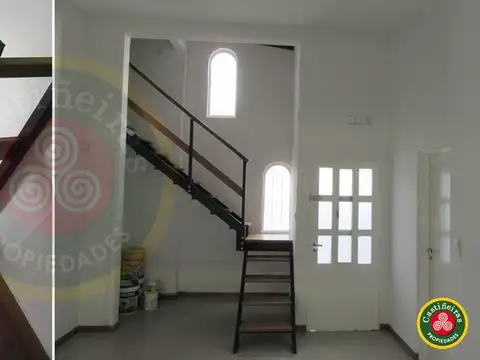 CHALET 2 PLANTAS - RECICLADO A NUEVO - 3 DORMITORIOS - GARAGE - EXCELENTE UBICACIÓN