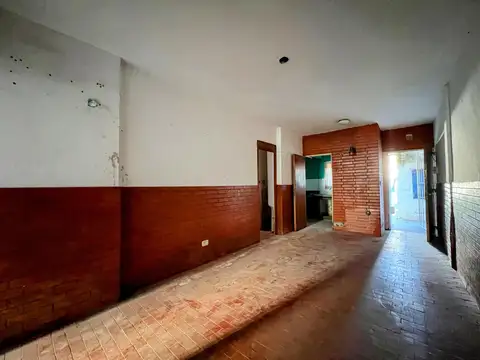 Departamento 6 ambientes con 1 baño