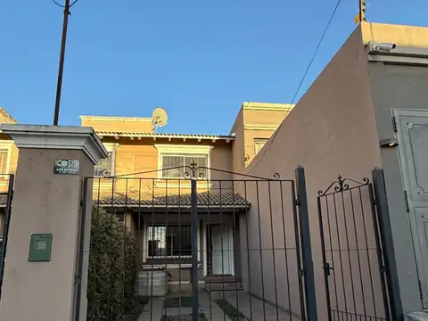 Dúplex en alquiler c/ cochera en Grand Bourg, Salta