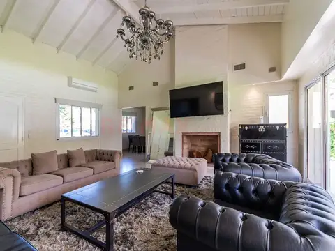 VENTA CASA COUNTRY BARRIO SAN DIEGO