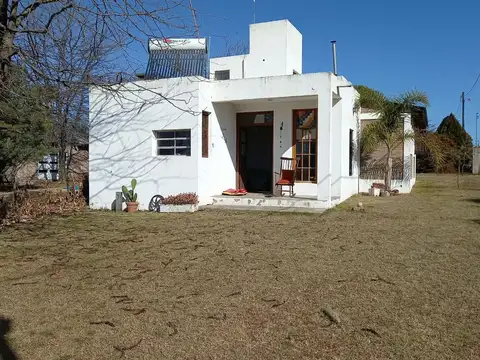 VENTA  CASA 2 DORM  EN POTRERO DE GARAY