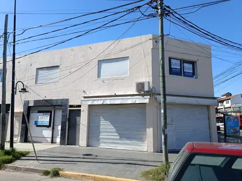 Oficina 5 ambientes con 2 baños