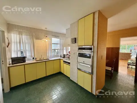 Departamento 6 ambientes con 3 baños