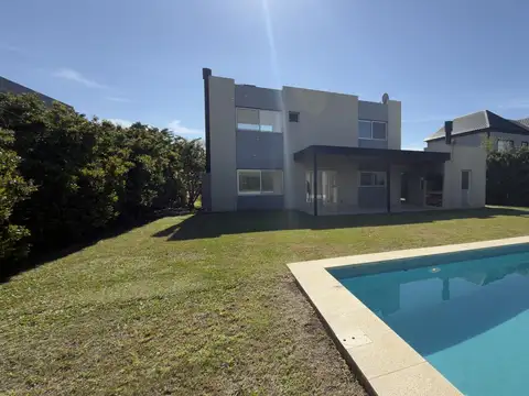 Casa en Venta Barrio Vista, Puertos del Lago 3 Dormitorios