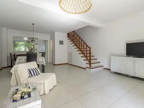 Depto Tipo Casa en Venta en Tigre Centro, USD 270.000