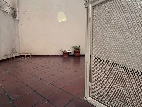 Depto Tipo Casa 3 ambientes con 2 baños