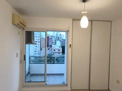 Monoambiente Al Frente con Balcón | Zeballos 1700 centro