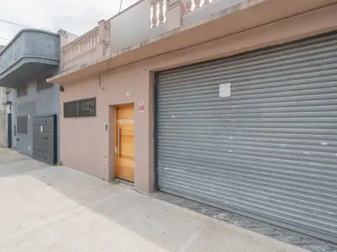 Venta Casa Villa Celina Centro  Jardin Pileta  + 2 Locales