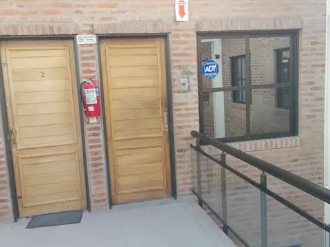 Oficina en San Isidro - Oportunidad!