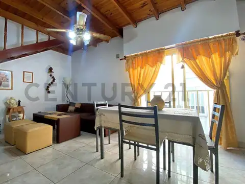 Venta PH 2 Amb. Tipo Dúplex con Bajas Expensas en Monte Castro