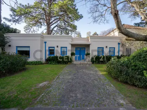 Casa 6 ambientes con 3 baños
