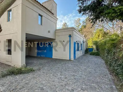 Casa en Alquiler de 4 dormitorios