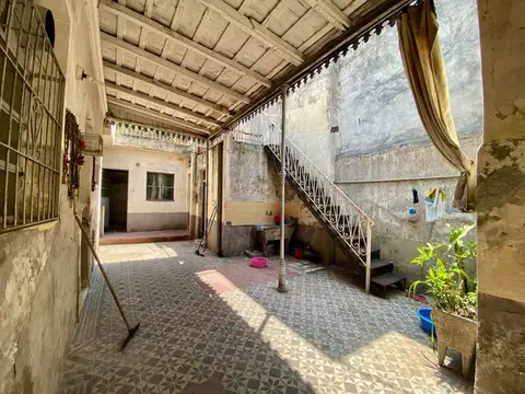 Depto Tipo Casa en Venta de 5 ambientes