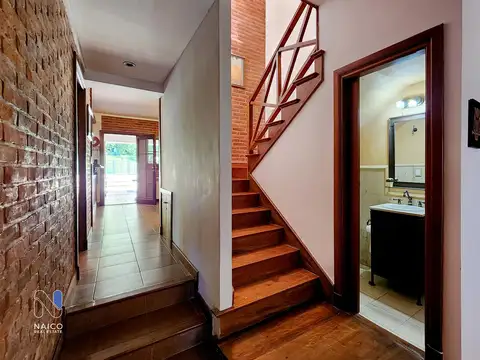 Casa 6 ambientes con 5 baños