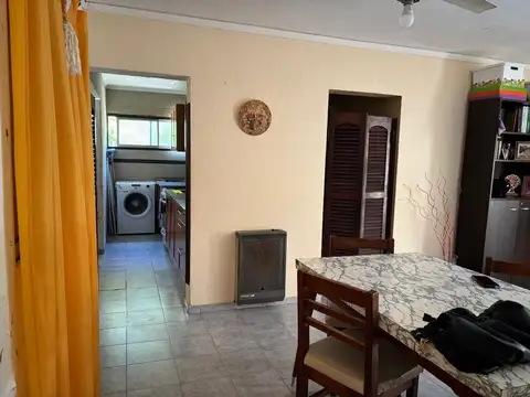 Departamento 6 ambientes con 1 baño