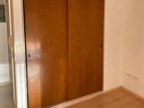 Departamento en Alquiler en Monte Castro, $ 800.000