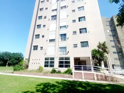 121 E/ 66 Y 67 , Piso 1