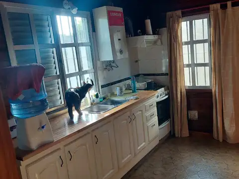 Casa 7 ambientes con 3 baños