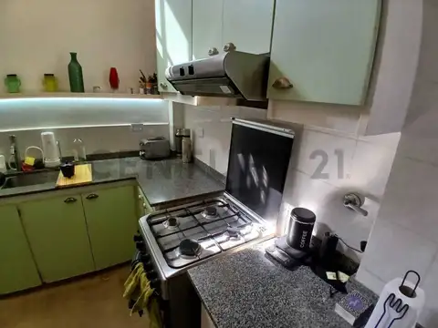 PH 4 ambientes reciclado – 112 m² totales aprox. – terraza y parrilla – sin expensas