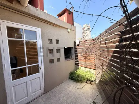 PH 4 ambientes reciclado – 112 m² totales aprox. – terraza y parrilla – sin expensas