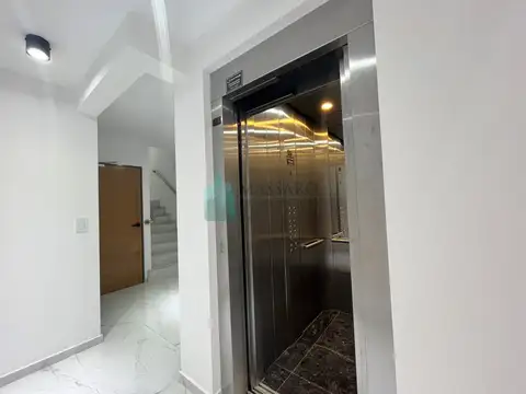 Avenida Lisandro De La Torre 300, Piso 4