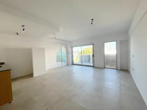Monoambiente a estrenar al frente con balcón, Liniers.