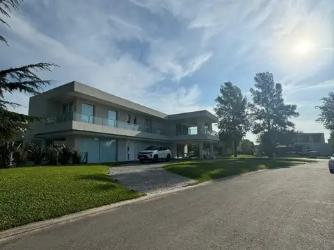 Casa en Alquiler en Canning, USD 5.500