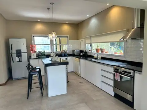 Casa en Venta en Fincas de San Vicente, USD 279.900