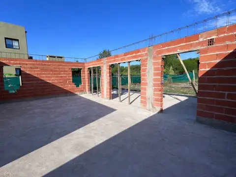 Casa 5 ambientes con 3 baños