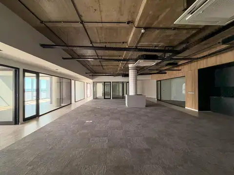 OFICINA CON VISTA AL RIO DE 412m2 EN ALQUILER EN PUERTO NORTE