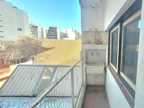 EXCELENTE UBICACIÓN "Araoz 1815", DEPARTAMENTO 2 AMBIENTES CON BALCÓN AL LATERAL