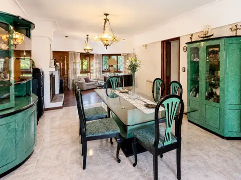 Casa 5 ambientes con 5 baños