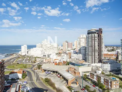 Departamento de 2 dormitorios en venta en torre premium. Playa Brava , Punta del este