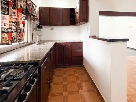 Depto Tipo Casa 4 ambientes con 2 baños