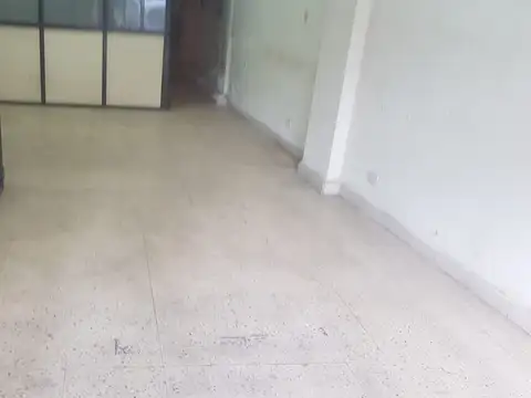 Local Comercial en Alquiler en Balvanera EN UNA DE LAS CUADRAS DE MAYOR MOVIMIENTO DE BALVANERA