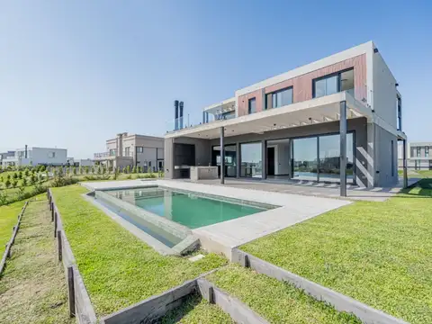 Casa en Venta de 4 dormitorios