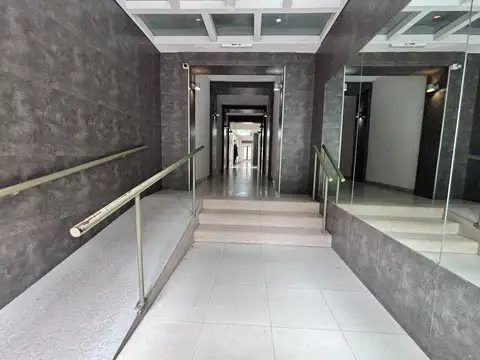 Avenida Rivadavia 5400, Piso Ave