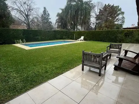 Casa 6 ambientes con 3 baños
