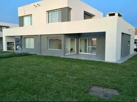 Casa en venta en barrio Casas de Santa Guadalupe, Pilar del