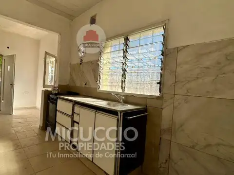 Casa en alquiler | Gral. Paz N°795 esq. Lauría | Escobar