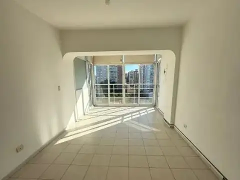 2 ambientes amplio con cochera en el centro de Ramos Mejia