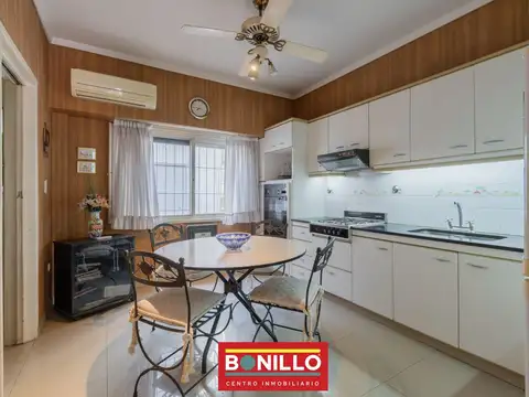 Depto Tipo Casa 6 ambientes con 2 baños