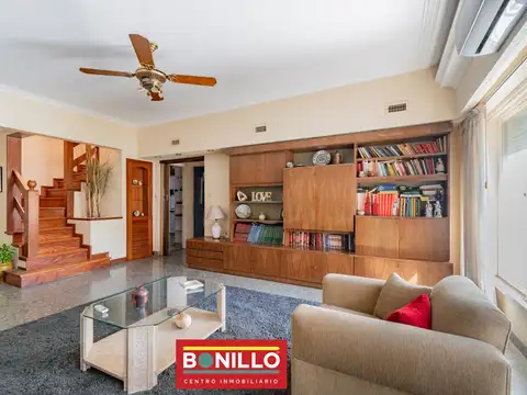 Depto Tipo Casa en Venta de 6 ambientes