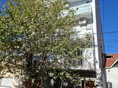 ALQUILER DE DEPARTAMENTO DE 3 AMBIENTES EN RAMOS MEJIA SUR